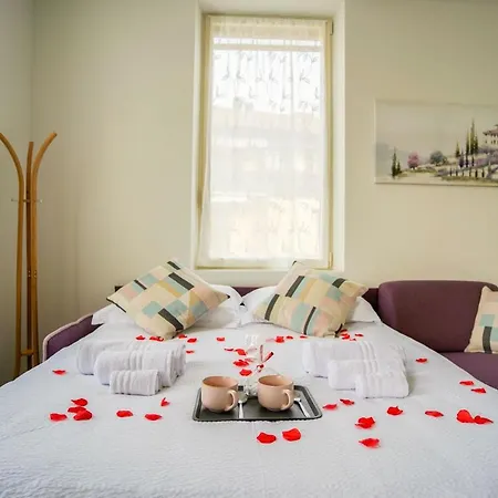 Apartman Camelia Leonardo Academy, Mxp & Lakes *